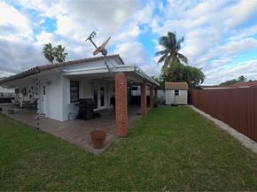 2671 SW 99th Ct, Miami FL 33165