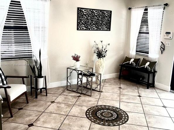 2671 SW 99th Ct, Miami FL 33165