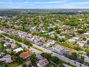 3931 Coral Springs Dr 26, Coral Springs FL 33065