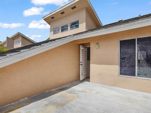 3931 Coral Springs Dr 26, Coral Springs FL 33065
