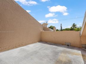 3931 Coral Springs Dr 26, Coral Springs FL 33065