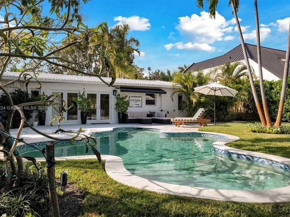 726 NE 17th Way, Fort Lauderdale FL 33304