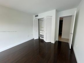 600 NE 36th St 204, Miami FL 33137