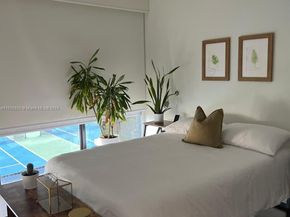 600 NE 36th St 204, Miami FL 33137