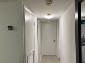 600 NE 36th St 204, Miami FL 33137