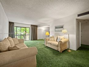 709 Curtiss Pkwy 23, Miami Springs FL 33166
