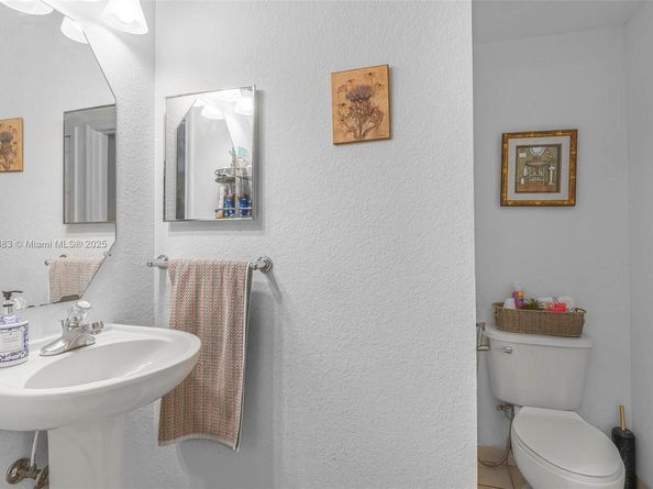 12540 SW 125th St, Miami FL 33186