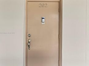 10400 NW 30th Ct 202, Sunrise FL 33322