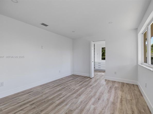 1830 NE 65th Ct, Fort Lauderdale FL 33308