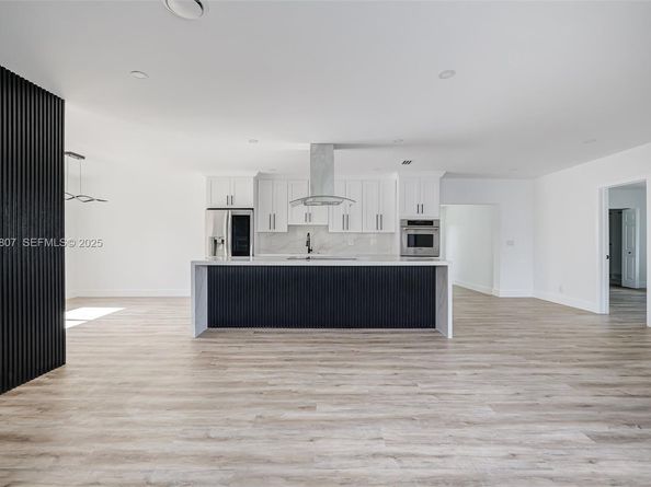 1830 NE 65th Ct, Fort Lauderdale FL 33308