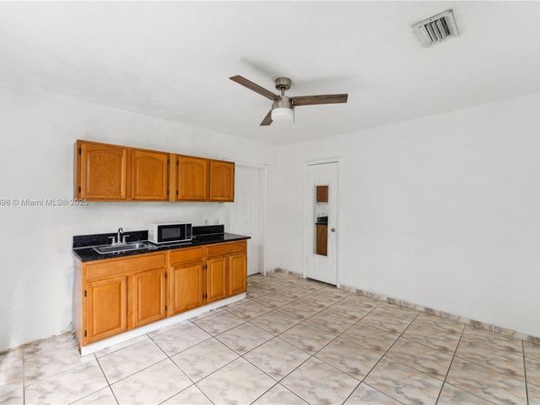 3150 NW 90th St, Miami FL 33147