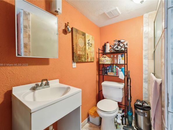 3150 NW 90th St, Miami FL 33147