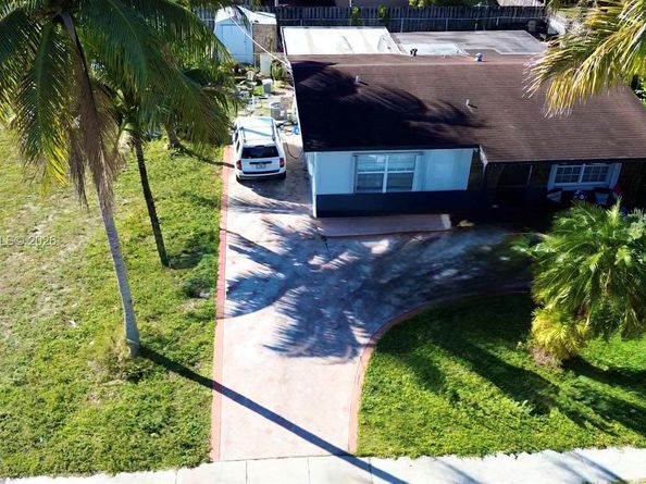 2671 NW 87th Ln, Sunrise FL 33322