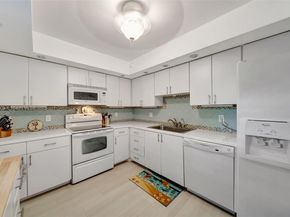 3980 Oaks Clubhouse Dr 409, Pompano Beach FL 33069