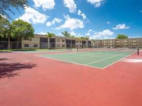616 Briarwood Cir 144, Hollywood FL 33024