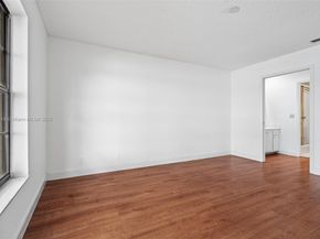 616 Briarwood Cir 144, Hollywood FL 33024