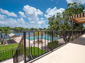 616 Briarwood Cir 144, Hollywood FL 33024