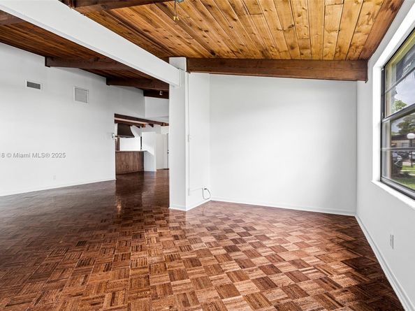 616 Briarwood Cir 144, Hollywood FL 33024