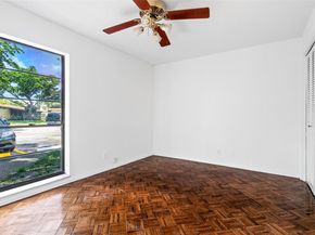 616 Briarwood Cir 144, Hollywood FL 33024