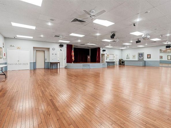 616 Briarwood Cir 144, Hollywood FL 33024