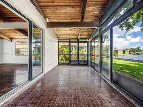 616 Briarwood Cir 144, Hollywood FL 33024