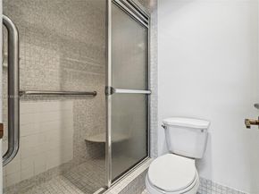 616 Briarwood Cir 144, Hollywood FL 33024