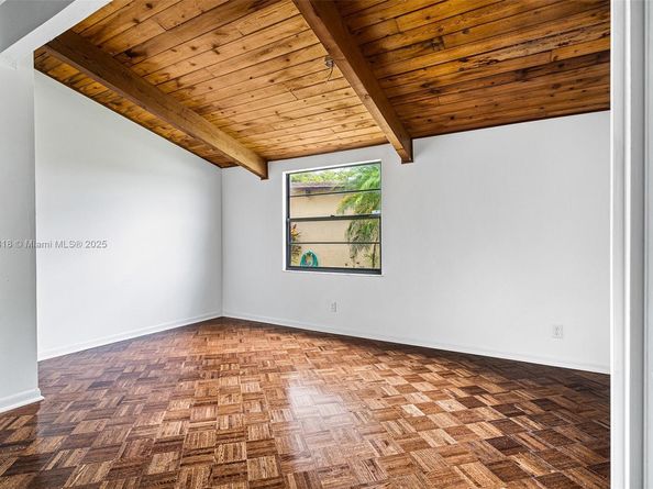 616 Briarwood Cir 144, Hollywood FL 33024