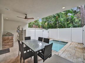 207 NE 13th Ave 207, Fort Lauderdale FL 33301