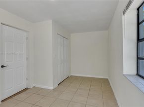 6420 Washington St, Hollywood FL 33023