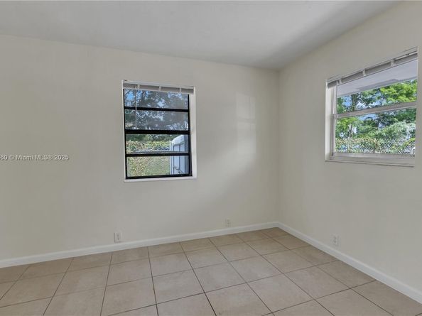 6420 Washington St, Hollywood FL 33023