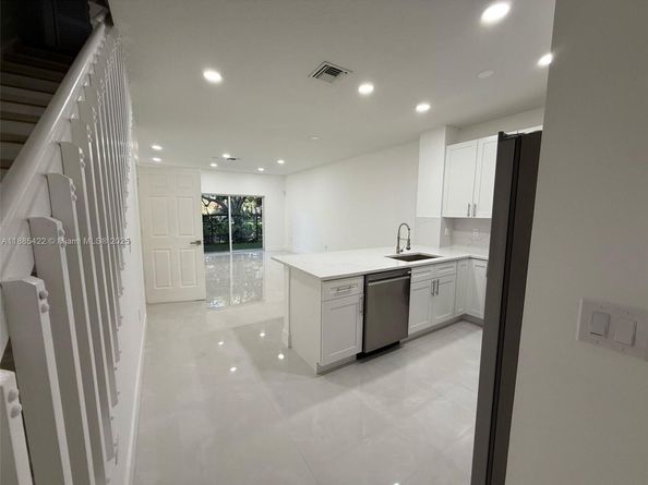 8132 SW 17th Ct, North Lauderdale FL 33068
