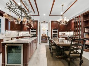 612 Sunset Dr, Coral Gables FL 33143