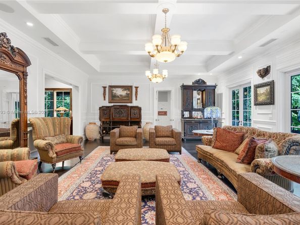 612 Sunset Dr, Coral Gables FL 33143