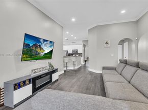 14325 NW 14th Ct, Pembroke Pines FL 33028