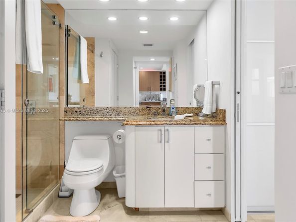 465 Ocean Dr 824, Miami Beach FL 33139