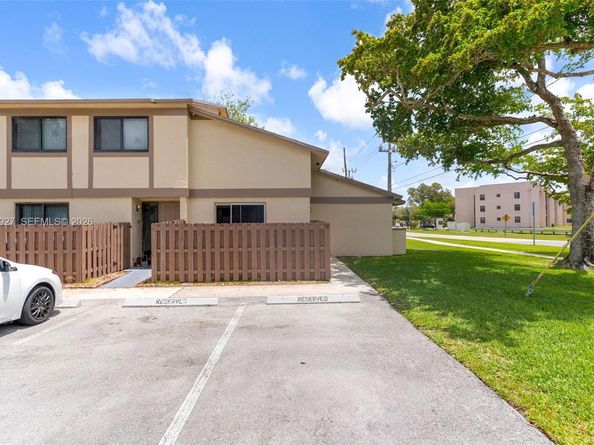 2950 NW 106th ave 10, Sunrise FL 33322