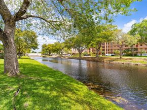 2950 NW 106th ave 10, Sunrise FL 33322