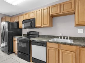 2950 NW 106th ave 10, Sunrise FL 33322