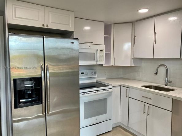 345 NE 168th St, North Miami Beach FL 33162