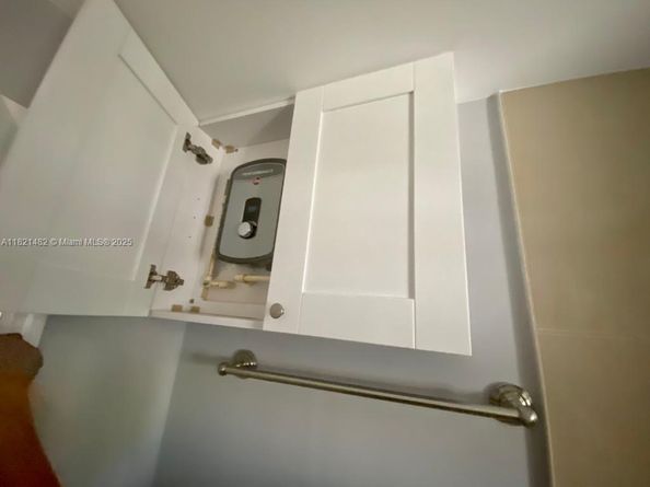 345 NE 168th St, North Miami Beach FL 33162