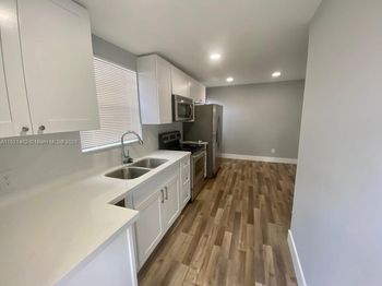 345 NE 168th St