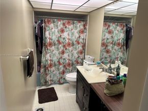 3040 NE 16th Ave 206, Oakland Park FL 33334