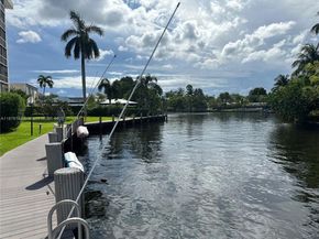 3040 NE 16th Ave 206, Oakland Park FL 33334