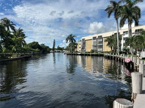 3040 NE 16th Ave 206, Oakland Park FL 33334