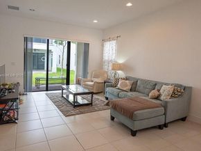 9776 W 34th Ave, Hialeah FL 33018