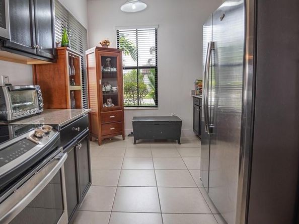9776 W 34th Ave, Hialeah FL 33018