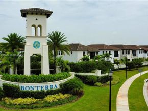 9776 W 34th Ave, Hialeah FL 33018