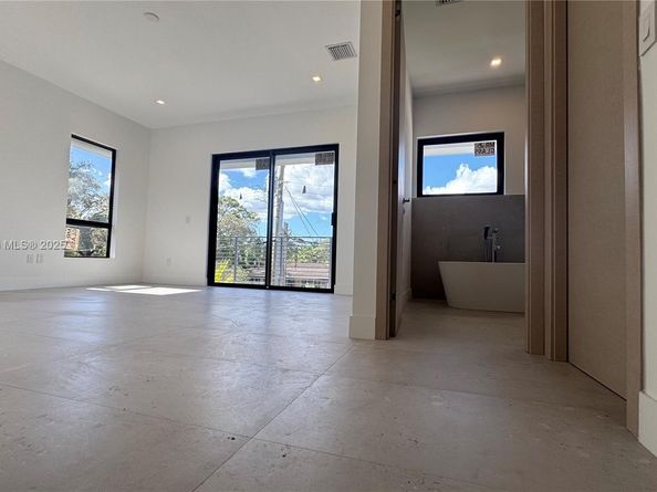 724 SW 8th Way 724, Fort Lauderdale FL 33315