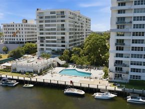 1160 N Federal Hwy 822, Fort Lauderdale FL 33304