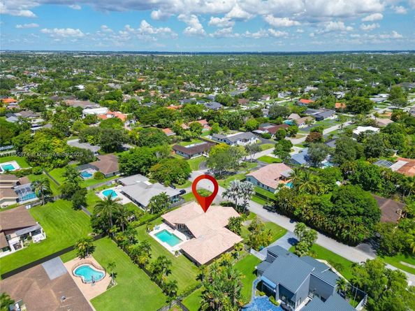 10220 SW 140th St, Miami FL 33176